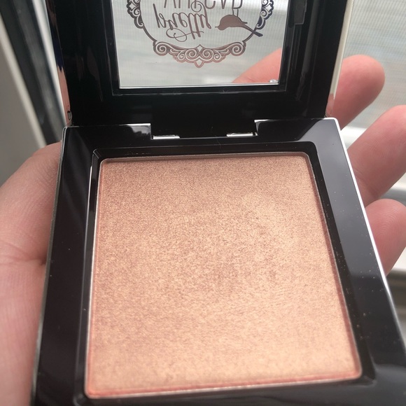 Pretty Vulgar Highlighter - Shimmering Swan - Picture 3 of 7